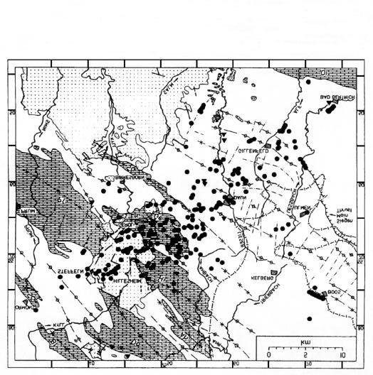 erfaßte große Teile Mitteleuropas einschließlich der Eifel. Die flachwellige Hochflächenlandschaft des Rheinischen Schiefergebirges hat sich nach LÖHNERZ (1978) bereits im Laufe der Kreide gebildet.
