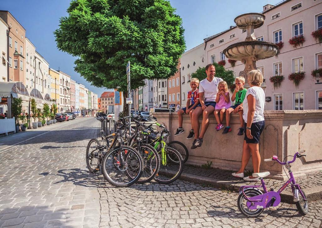 16 Radlstern Innradweg und Innfähre 7 Städte in 7 Tagen der Mühldorfer Radlstern ist ideal für Radfahrer, die gerne ohne großes Gepäck unterwegs sind.
