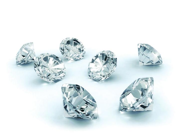 ANTI-AGING BEHANDLUNG MIT DIAMANTEN Diamant Mikrodermabrasion - 60 Min. 59.- * l 69.