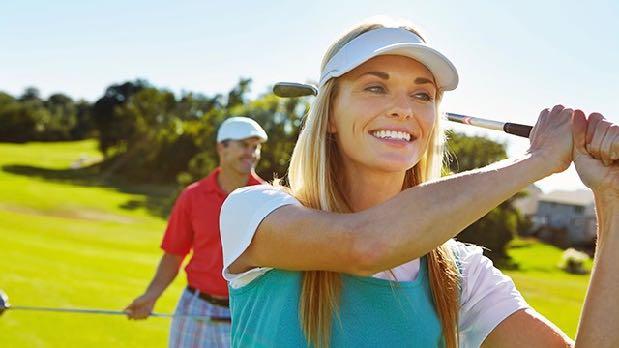 Neu-Golfer Wir bieten Training und Kurse für alle neuen Golfer an, einschliesslich der Platzreife- Prüfung. Tim s Taster: Doppel-Golflektion mit Tim. Buchen Sie eine Zeit Ihrer Wahl.