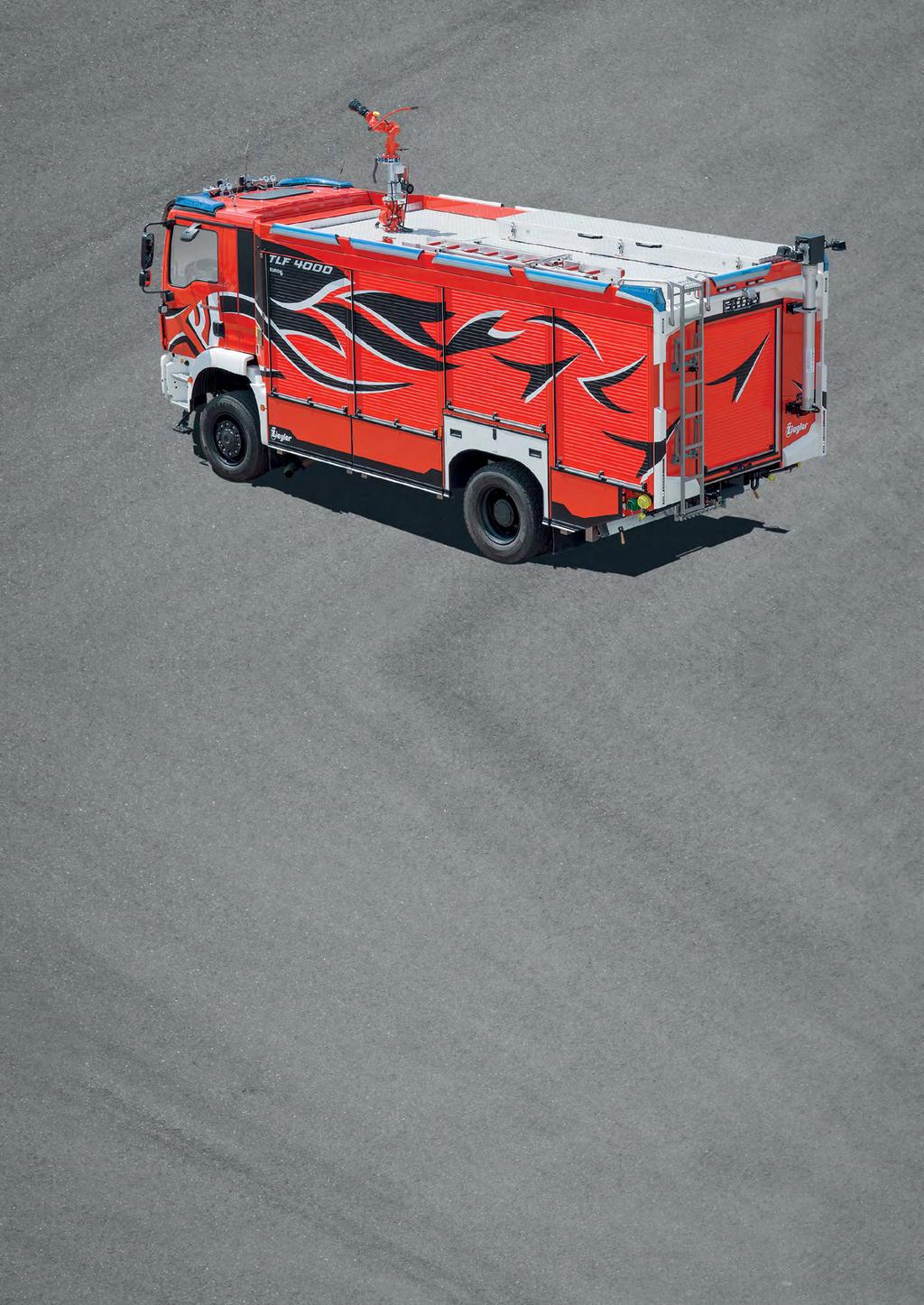 TLF 4000 8 GUTE GRÜNDE, DIE FÜR ZIEGLER SPRECHEN: Jahrzehntelanges Know-how im Bau von Feuerwehrfahrzeugen Einzigartiges Aluminium-Paneel-System ALPAS für gewichtsreduzierte, uneingeschränkt variable