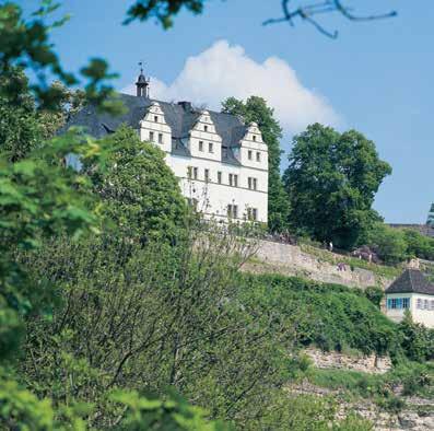 124 Region Eisenberg und Saale-olzland-Kreis Eisenberg und Saale- olzland-kreis Mit ihren gut erhaltenen historischen Stadtkern lädt Eisenberg zum Entdecken ein.