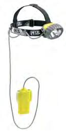 Die robuste, wasserdichte Stirnlampe DUO LED 14 verfügt über zwei Leuchtmittel: eine Halogen-Einheit für fokussiertes Fernlicht und eine 14 LED-Einheit für einen Streulichtkegel zur Beleuchtung im