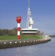 Mit der zweiten Schleusung geht es dann wieder auf die Elbe und wir fahren langsam elbabwärts Richtung Heimathafen Cuxhaven Alte Liebe.