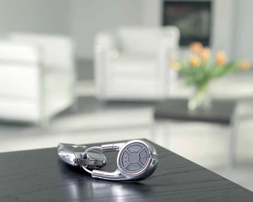 Der Design-Handsender HSD 2 besticht durch sein hochwertiges Metallgehäuse und seine exklusive, mit dem reddot design award ausgezeichnete Optik. Das Highlight an Ihrem Schlüsselbund.