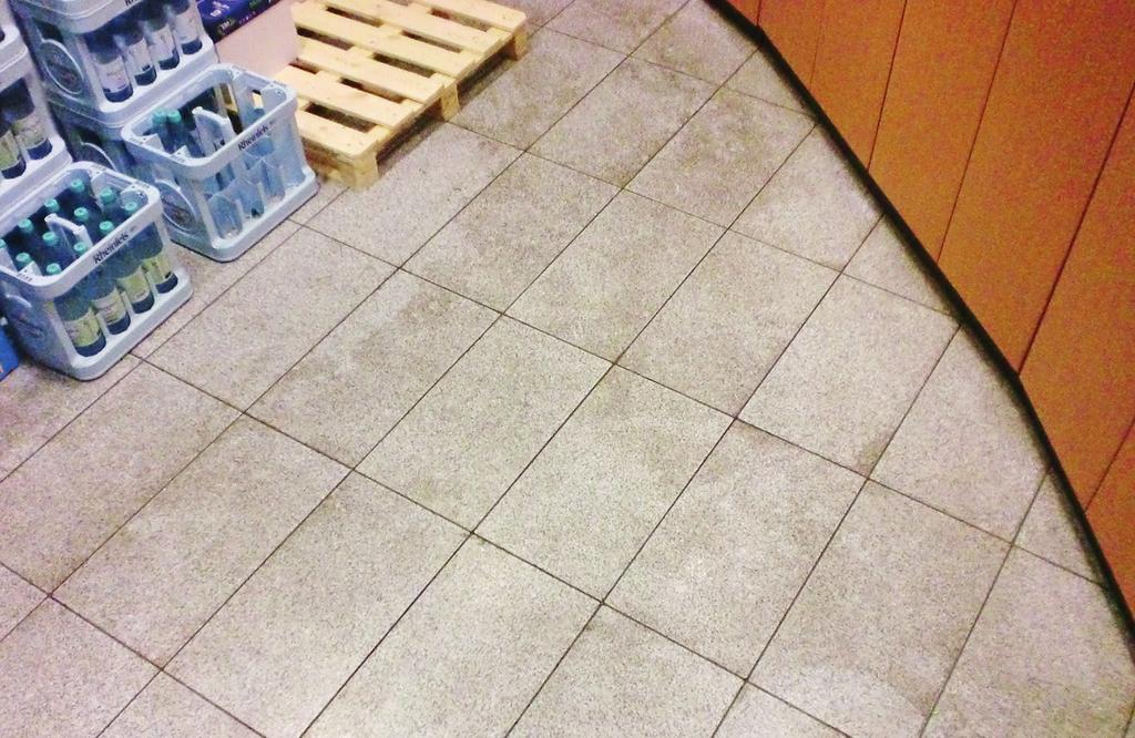 17. Granitboden Mangelhafte Reinigung 60 Bild 1: Im Untergeschoss