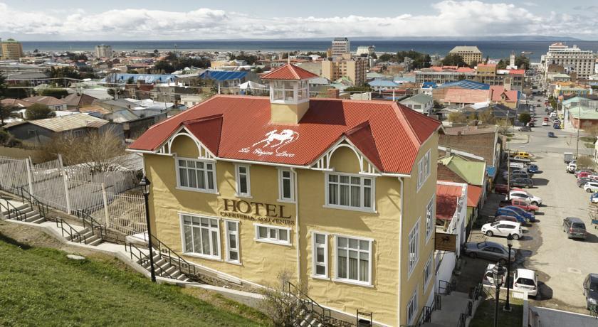 Hotel Boutique La Yegua Loca in Punta Arenas bietet Ihnen ein Restaurant sowie Unterkünfte mit kostenfreiem WLAN. Sie wohnen 300 m vom Hauptplatz Plaza de Armas entfernt.