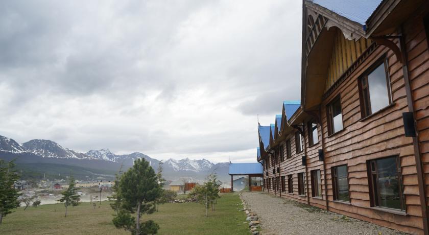 Hotel Los Ñires Das Los Ñires präsentiert Ihnen die atemberaubende Landschaft von Tierra del Fuego.