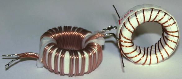 Der Breitbandübertrager transformiert das gewünschte Impedanzverhältnis Balun 50 Ω zu 200 Ω (1:4) Strombalun 50Ω, 1:1 Balun 50 Ω zu 300 Ω (1:6) Balun 50