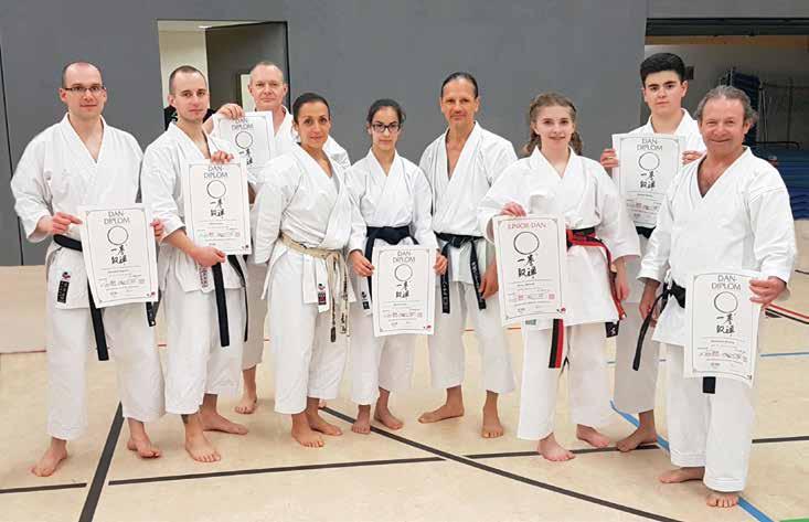 Karate Neue Danträger 7 Karateka des VfL Wolfsburg stellten sich am 01. April der Dan Prüfung. Die Prüfung fand zum Karate-Lehrgang von Schahrzad Mansouri und Sigi Hartl in Hannover statt. v.li.