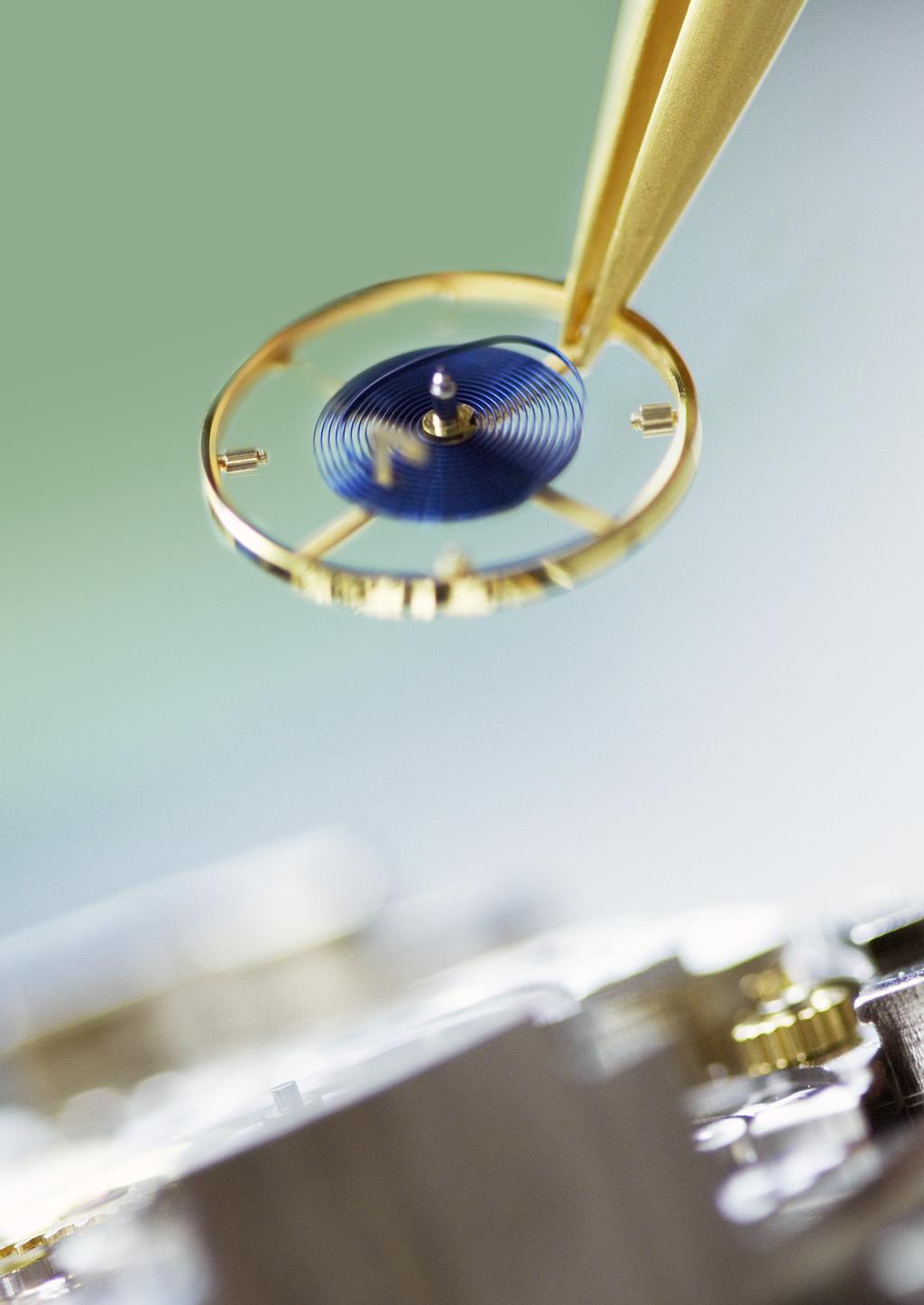 In langjähriger Forschungsarbeit entwickelte Rolex die blaue Parachrom-Breguetspirale.