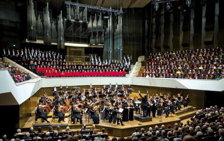 Seit seiner Gründung 1743 gilt das Gewandhausorchester Leipzig als das Uraufführungsorchester aus Tradition : Werke von Beethoven, Schubert, Schumann, Mendelssohn Bartholdy, Brahms und Bruckner