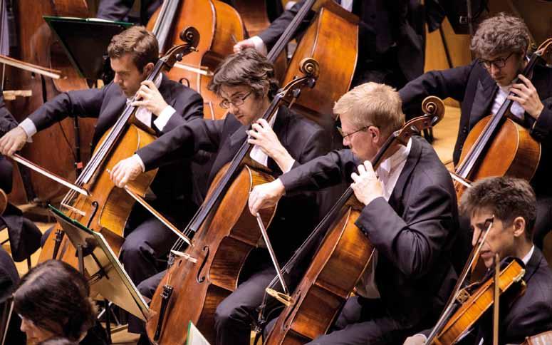 Aktuell 9 Im Großen Saal des Neuen Gewandhauses finden beispielsweise die Sinfoniekonzerte des Gewandhausorchesters wie auch die Gewandhaus- Orgelkonzerte statt.