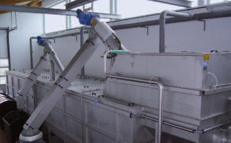 WASTE WATER Solutions Komplette mechanische Vorreinigung des Abwassers in einer Anlage bestehend aus Abwasserfeinsiebung Rechengutbehandlung Sandabscheidung und -entwässerung Fettabscheidung mit