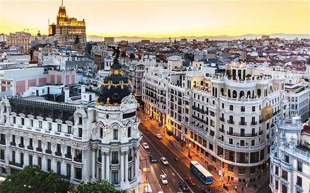 ** Madrid Inhaltsverzeichnis Menü gesellig genießen Madrid.