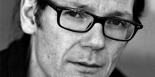 Mikael Engström Mikael Engström, geboren 1961, begann seine Schriftstellerlaufbahn mit Erzählungen für jüngere Kinder.
