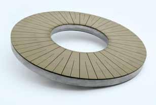 Massgeschneiderte Lösungen Tailored grinding wheel solutions Flexible Fertigungsmöglichkeiten Kunstharzbindungen: Durchmesserbereich 300 mm bis >1000 mm Keramikbindung: Hexagonale Pellets Belaghöhe: