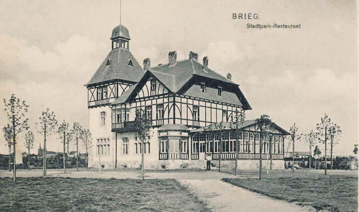 Für die Er holung der Bürger in Brieg gab es u.a. einen großen Stadtpark mit einem Restaurant, hier auf einer Karte um 1910.
