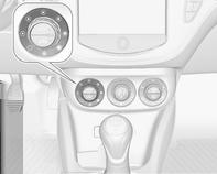 Um in den Automatikmodus zurückzukehren, Taste AUTO drücken. Die Einstellung der automatischen Heckscheibenheizung kann über das Info-Display geändert werden. Fahrzeugpersonalisierung 3 101.