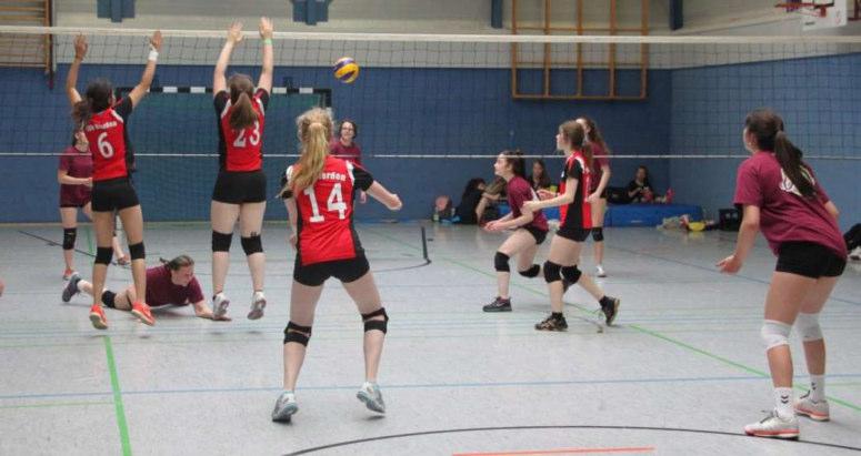Volleyball Volleyball Jugend U20 Celine Kohl Unser U18-Team hat sich in der Saison 2015/16 deutlich verbessert. Im Gegensatz zum vorherigen Jahr mit dem 8.