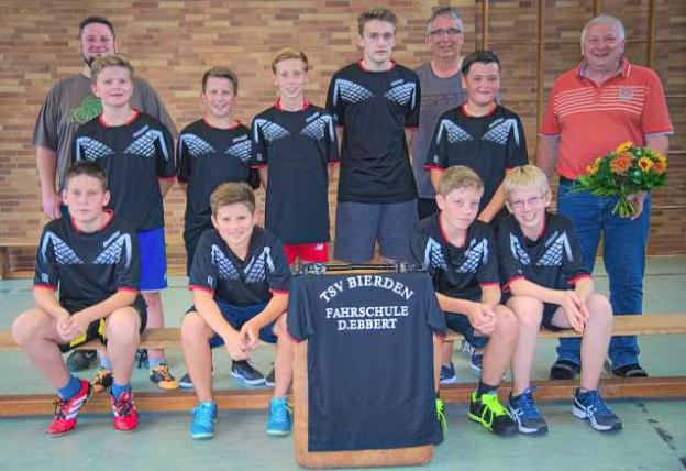 Tischtennis Jugendbereich Heiko Schlenker Auf Erfolgskurs Neue Trikots für die Jugend Die Saison 2015/2016 ist ungeheuer erfolgreich verlaufen.