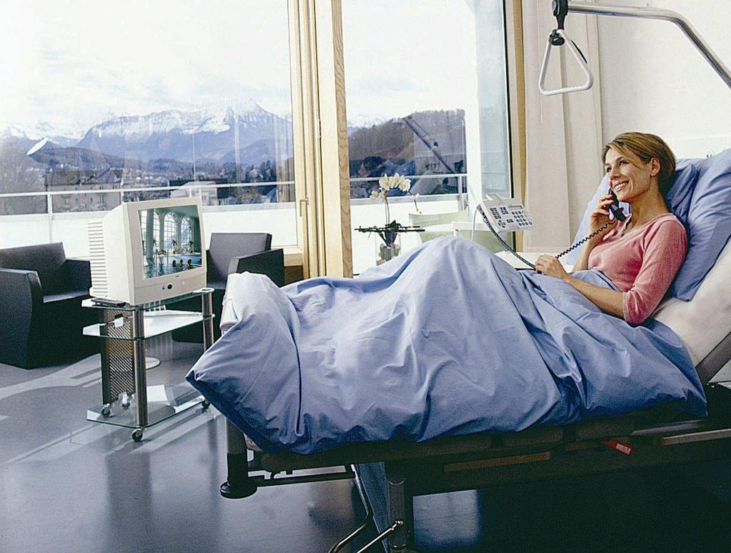 Zukünftige Anwendungen Multimediales Krankenbett Die mögliche Nutzung der WLAN- Technologie durch die Patienten selbst gestattet es zudem dem Krankenhaus, seinen Patienten neue Leistungen anzubieten.