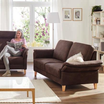 184 cm breit 598,- ohne Kopfstütze Ein kleiner gemütlicher Sessel mit knapp 80 cm Breite, passend zu Ihrem Sofa oder zu