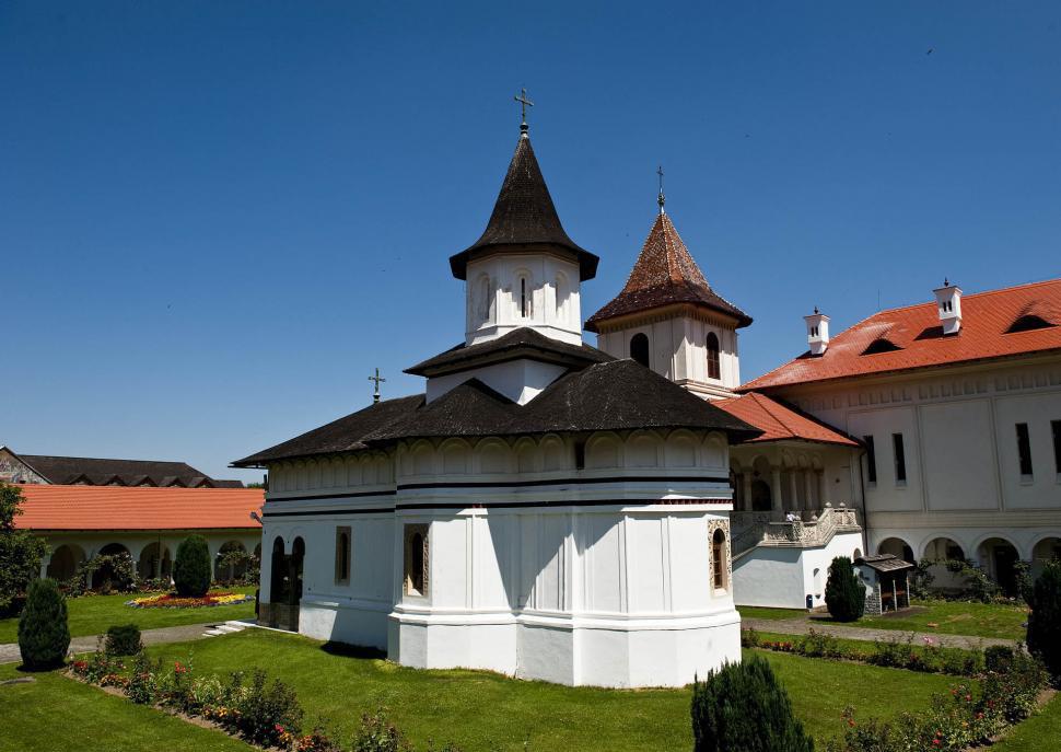 Kloster Sambata Sibiu Sibiu Sinaia liegt in der Walachei und nur vierzig Kilometer südlich von Kronstadt. Der Ort erwarb den Beinamen Perle der rumänischen Karpaten, nachdem im 19.