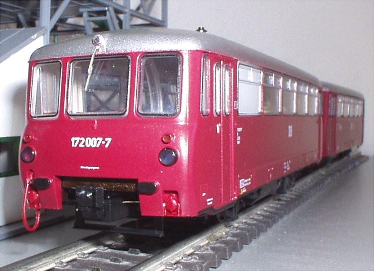 VT 172 007-7 und 172 607-4 der DR Auch bei der ehemaligen Deutschen Reichsbahn der DDR (DR) hatte man Bestrebungen, nach dem 2.