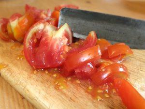 Tomaten aus der Dose verwenden.