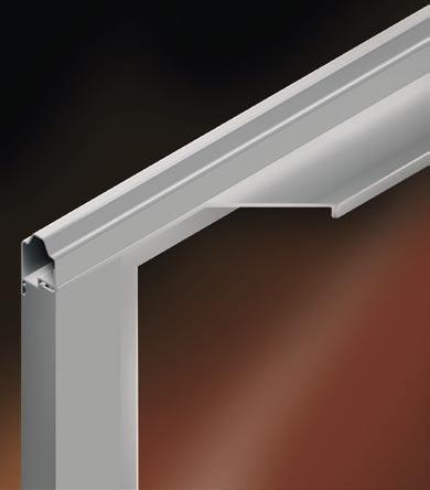 Die aus eloxiertem Aluminium hergestellten Profile sind kräftig dimensioniert und schließen exakt aneinander an.