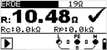 Messungen Abbildung 5.34: Anschluss des optionalen Erdungssets (044113) - Messung am Blitzableiter Abbildung 5.35: Beispiel Erdungswiderstandsmessung Angezeigte Ergebnisse: R... Erdungswiderstand Rp.