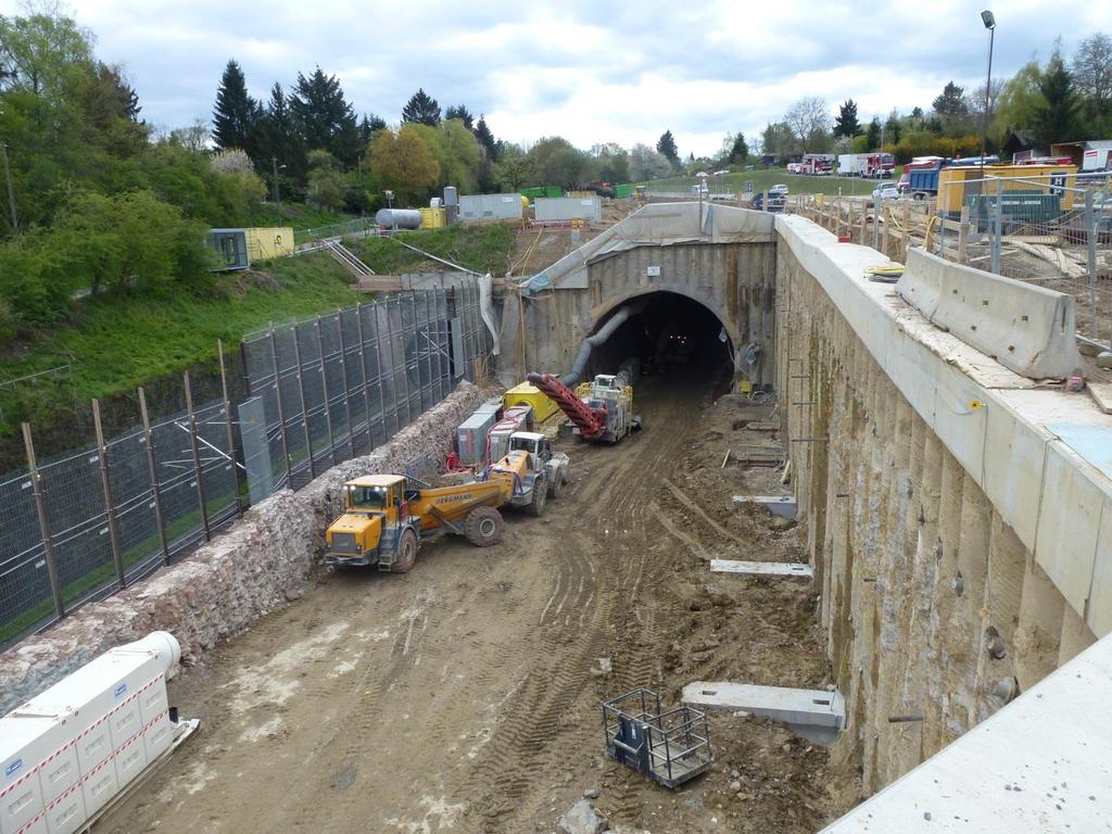 3. Bergmännischer Tunnelvortrieb, rund 14 Monate Tunnelrohbau : Bauverfahren Vortrieb: Der Tunnel