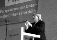 Helga Kühn-Mengel, Beauftragte der Bundesregierung für die Belange der Patient/innen fasste auf ihrem Poster das Vorhaben THEO, eine Erweiterung der NAKOS- Datenbank um die Themen von