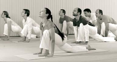 Termine Yoga 1, 2 und 3 Yoga 1 Yoga 2 Yoga 3 Anfänger-Intensivkurse Das Yoga-Basisprogramm für Vielbeschäftigte in kurzer Zeit Kursdaten Yoga 1,2 & 3 September 2011... Dienstag, 18.30 h 30.08. 20.09.
