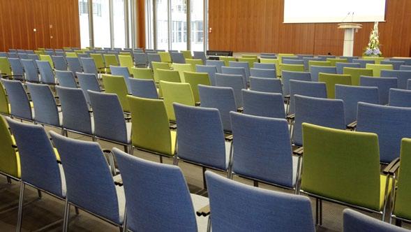 1. Konferenzebene Spree Der Franz-von-Mendelssohn-Saal ist der größte Konferenzraum des DIHK.