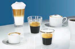 Der Schwenkarm passt sich variabel bis zu einer Höhe von 15 cm den Glas- Tassengrößen an. Für extrastarken Kaffee: Die aromadouble Shot-Funktion. Extrastarker Kaffee ohne Aromakompromisse.