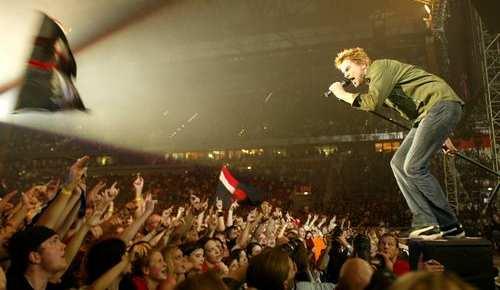 ist die größte und erfolgreichste Tournee, die Die Toten Hosen jemals gespielt haben: Alle 26 Konzerte der ersten Hälfte der Der Krach der