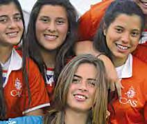 Die FIFA hat ihre Frauenfussballförderung konsequent darauf ausgerichtet und ihre Strategie angepasst. Junge Mädchen beim FIFA-College- Festival in Paraguay (oben).