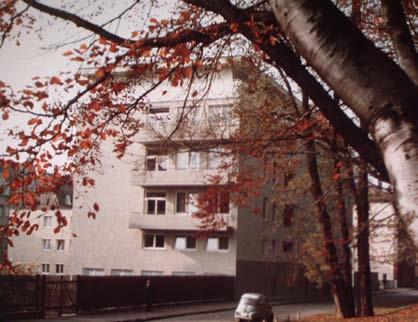 000 Plätze in der Pflege und zusätzlich 800 betreute Wohnungen (Stand September 2014). Seit 1913 gehört die Bethesda Klinik im Zollernring als wichtiger Bestandteil der Gesundheitsversorgung zu Ulm.
