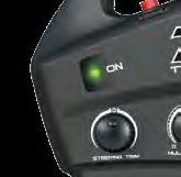 1 2 Bremse/Rückwärtsgang 3 Vorwärts Damit Empfänger und Sender korrekt miteinander kommunizieren können, muss der Empfänger im Modell innerhalb von 20 Sekunden nach dem Sender eingeschaltet werden.