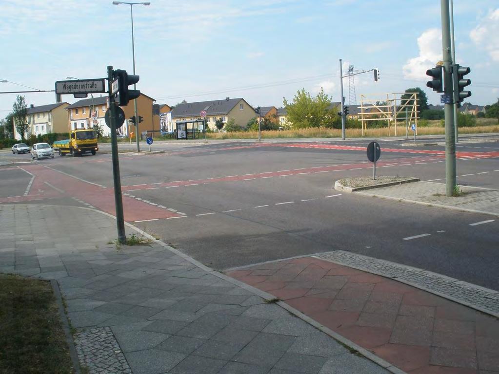 Foto 17: Schönefelder Chaussee / Wegedornstraße, Blick in