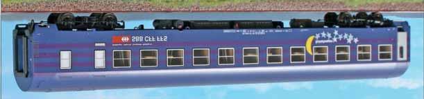 Der Zug besteht aus einem MU Schlafwagen, einem Liegewagen der SBB und zwei UIC-Z-Wagen der FS in ursprünglicher zweitöniger grauer Lackierung Il treno EN Roma può essere completato con la carrozza
