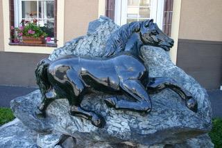 Serpentinskulptur aus dem schönende Burgenland Vielen