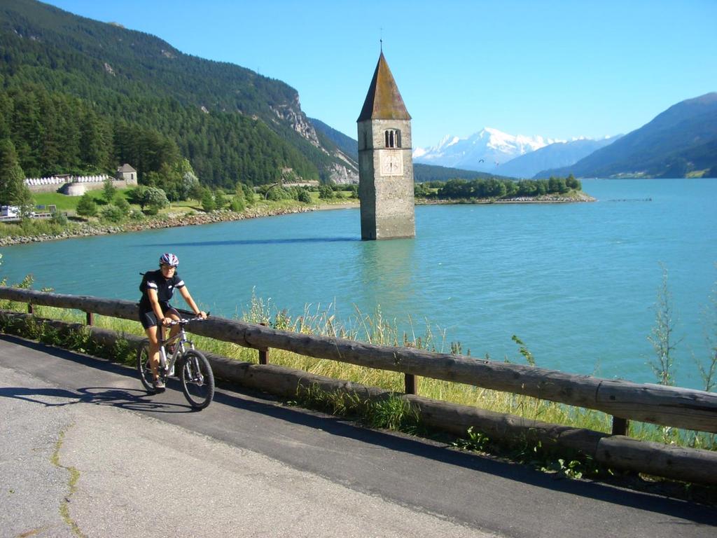 Preise pro Person Von Füssen nach Bozen Variante Klassisch Inkludierte Leistungen 6 Übernachtungen mit reichhaltigem Frühstücksbuffet Gepäcktransport von Unterkunft zu Unterkunft Huckepack-Transfer