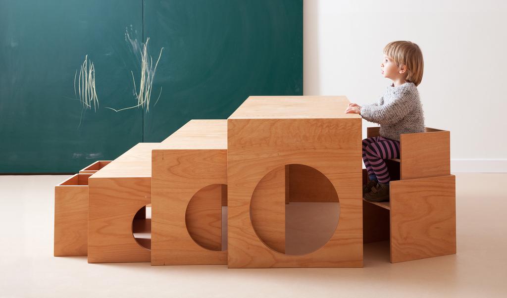 Spieltisch mini (nicht abgebildet) Für Kinder ca 0-3 Jahre L x B x H: 100 x 60 x 28 cm Spieltisch klein Für Kinder ca 1-3 Jahre L