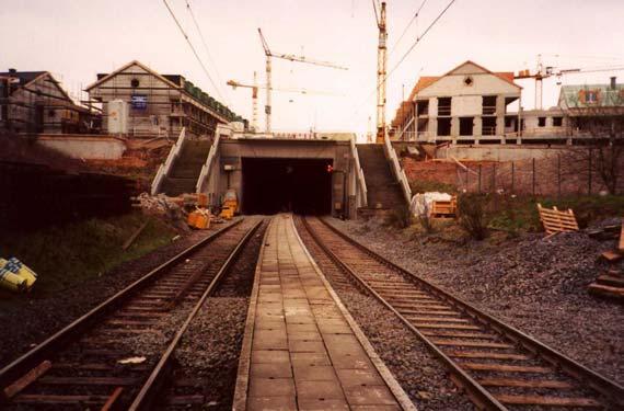 KS-Minderungsmaßnahmen - Ausgeführte Projekte Masse-Feder-System - S-Bahntunnel Köln-Chorweiler TU Berlin, 30.06.2004 Rüdiger G.