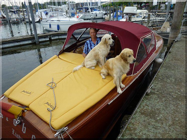 Na, die Hunde und das Boot kennen wir ja schon.