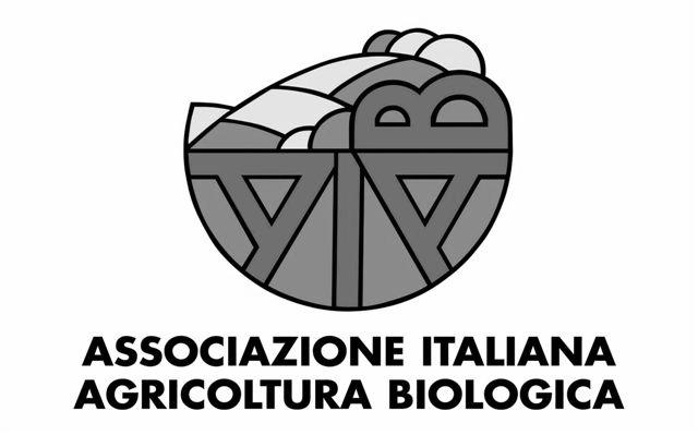 Deswegen verwenden viele Mitglieder von Bio-Anbauverbänden zusätzlich zu deren Logo auch das staatliche Bio-Siegel.