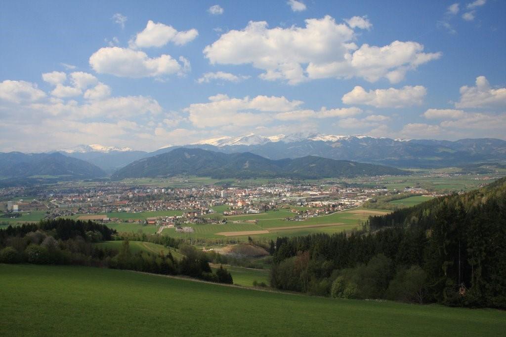 Die Lage 8720 Knittelfeld Kärntner Straße 7 Knittelfeld ist mit ca. 12.500 Einwohnern die einwohnerstärkste Stadt im Bezirk Murtal in der Steiermark.